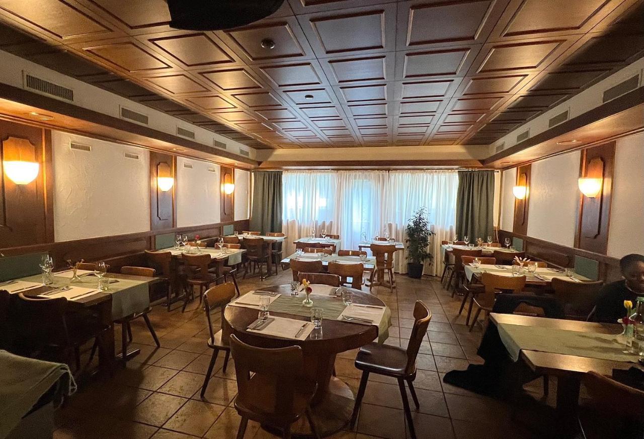 Hotel Jaeger Муртен Екстериор снимка